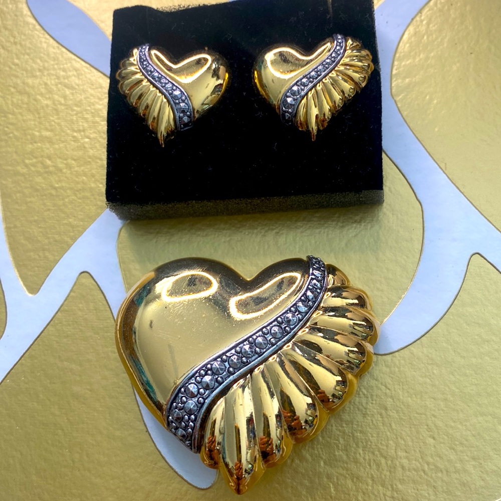 Avon Sparkle ❤️ Set: Brooch & Earrings
